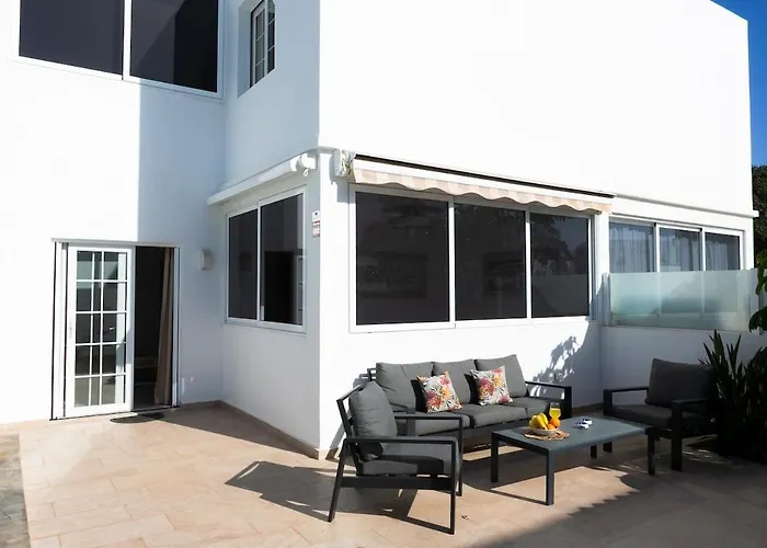 Exceptional With Private Pool Ferienhaus *