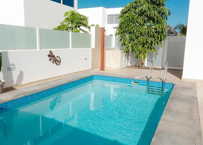 Exceptional With Private Pool Ferienhaus *